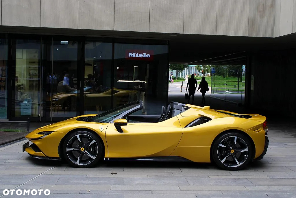 Ferrari SF90 Spider - 5