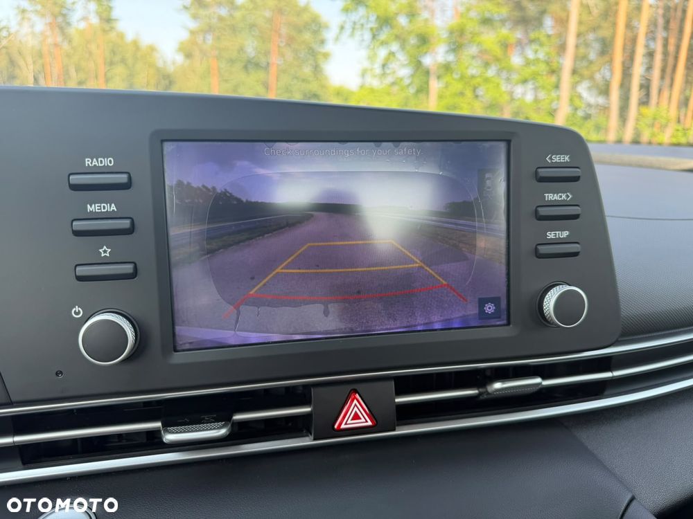 Hyundai Elantra - 14