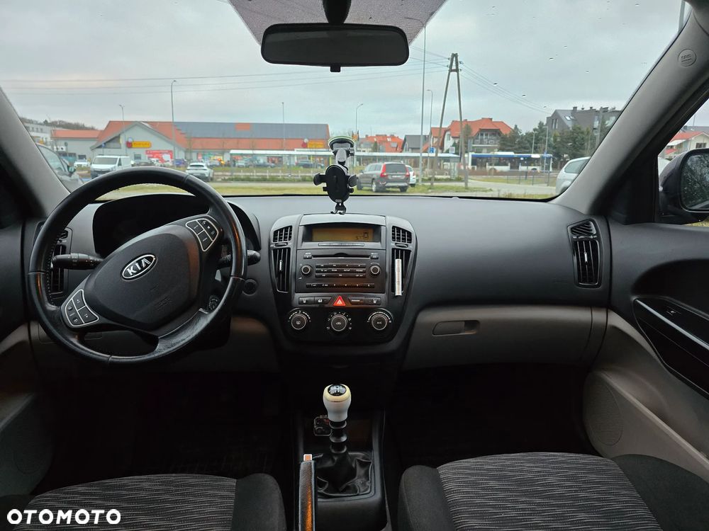 Kia Ceed 1.4 Comfort - 11