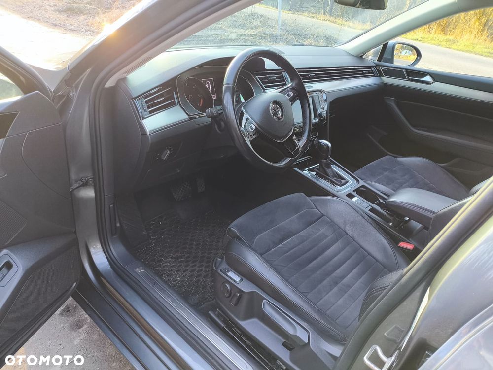 Volkswagen Passat - 2