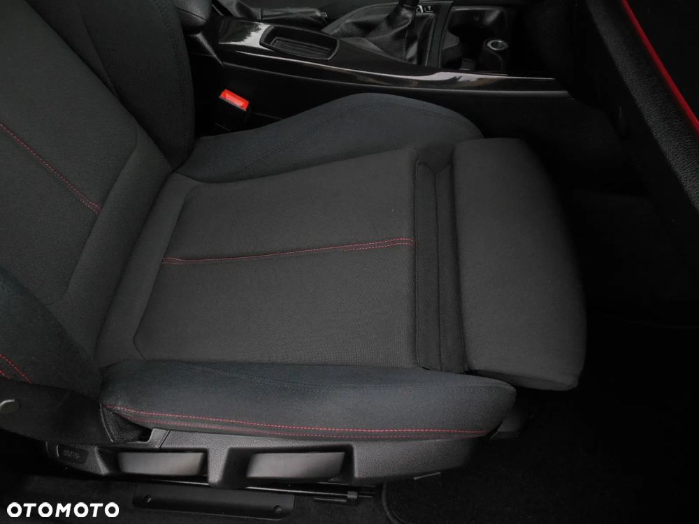 BMW Seria 1 118i Sport Line - 16