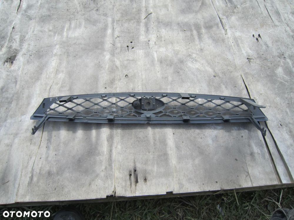 Grill atrapa chłodnicy Ford Focus Mk.1 Lift K1 - 6