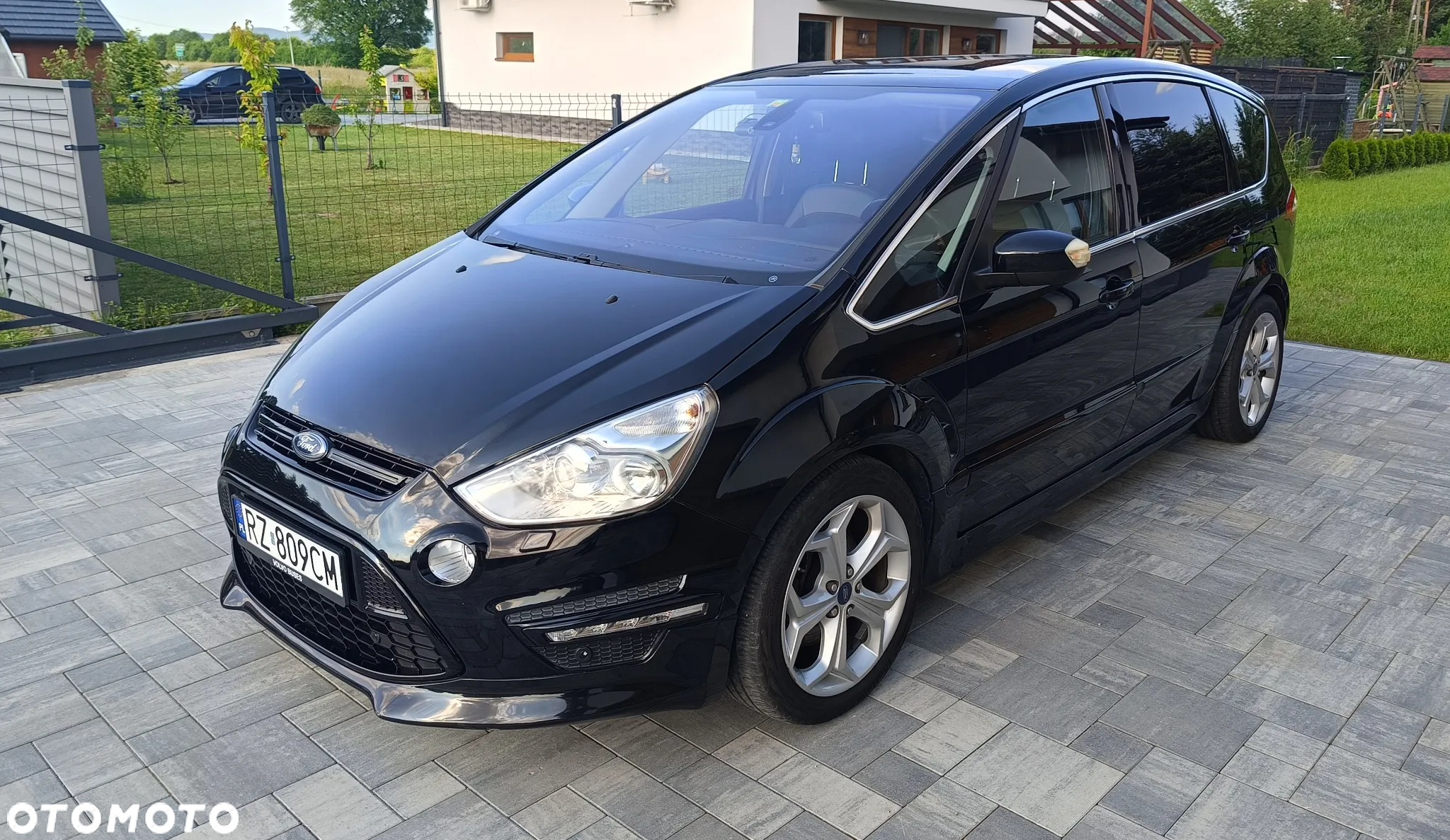 Ford S-Max - 13
