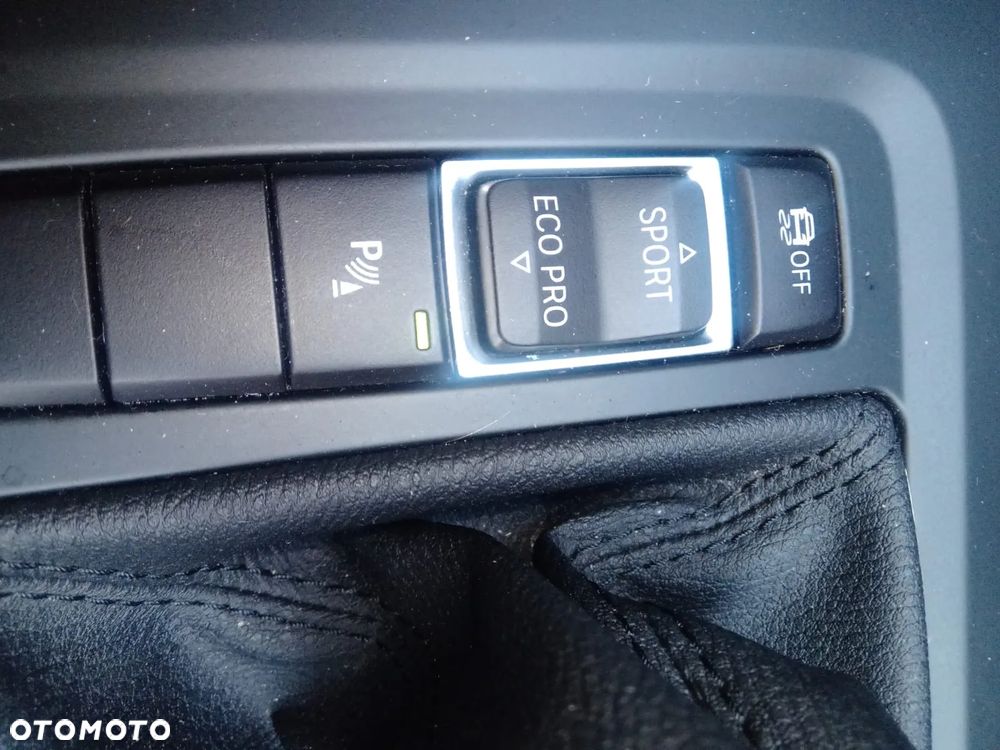 BMW X1 sDrive18i - 11