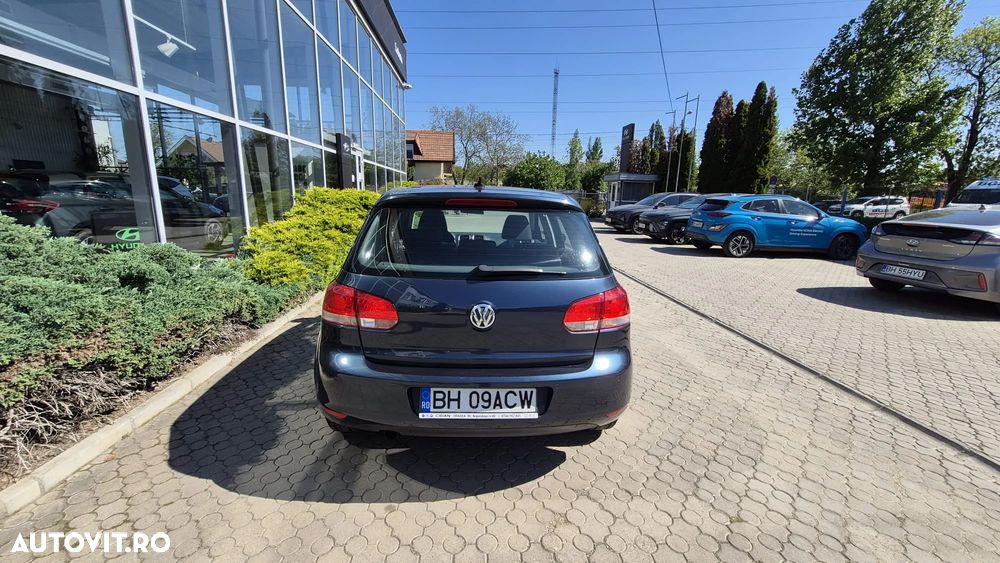 Volkswagen Golf 1.6 TDI DPF Trendline - 6