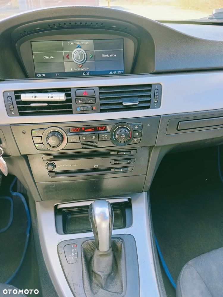 BMW Seria 3 325i - 9