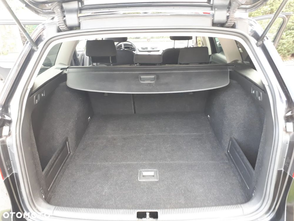 Volkswagen Passat Variant 2.0 Blue TDI SCR Trendline - 15