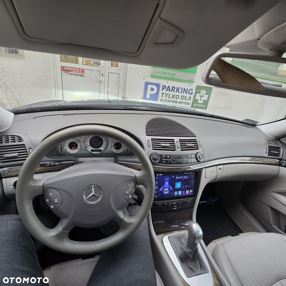Mercedes-Benz E-Class 2003 photo 5