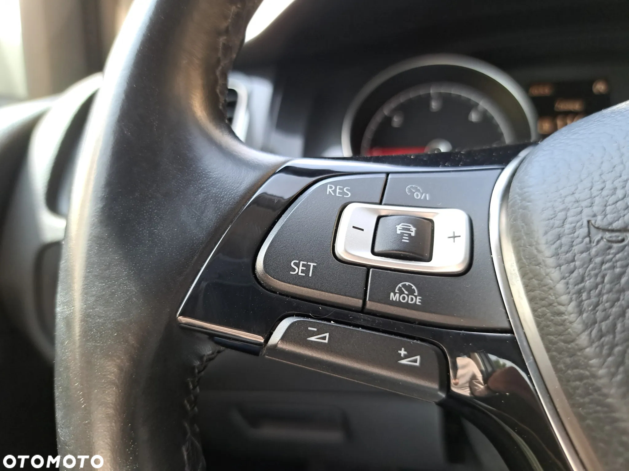 Volkswagen Golf VII 1.6 TDI BMT Comfortline - 18