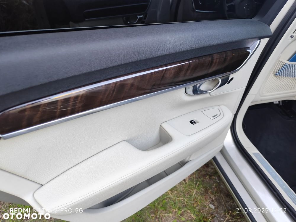 Volvo S90 T5 Geartronic Momentum Pro - 24