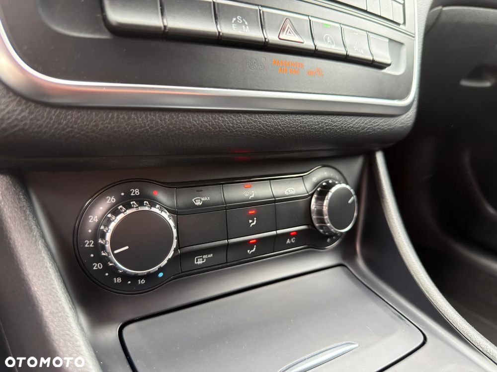 Mercedes-Benz CLA 200 d 7G-DCT - 31