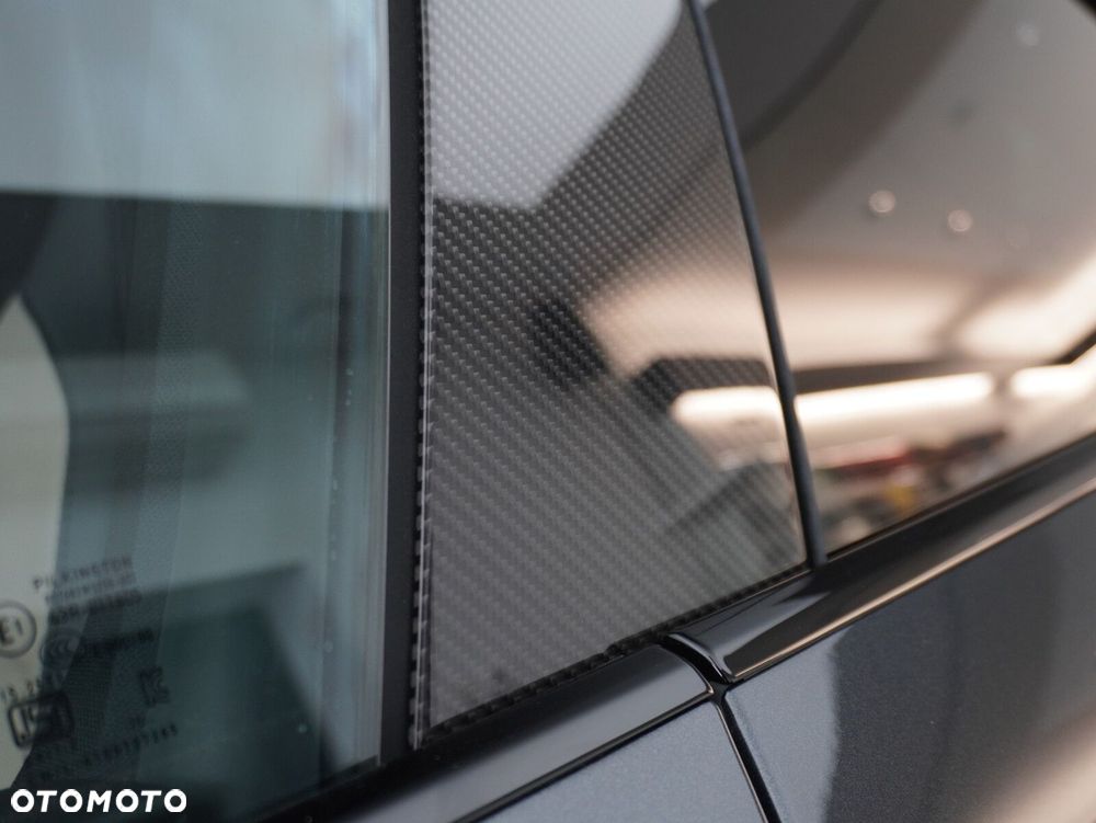 Porsche Taycan 105kWh 4S Black Edition - 15