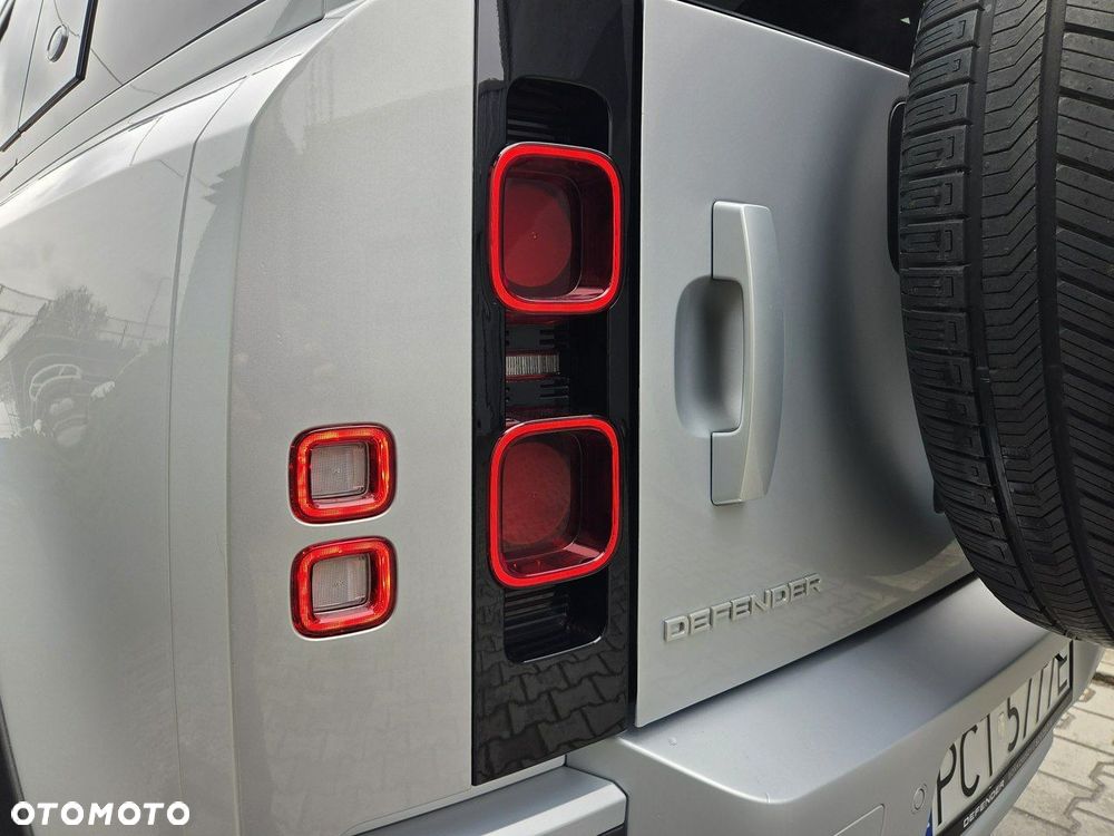 Land Rover Defender - 15