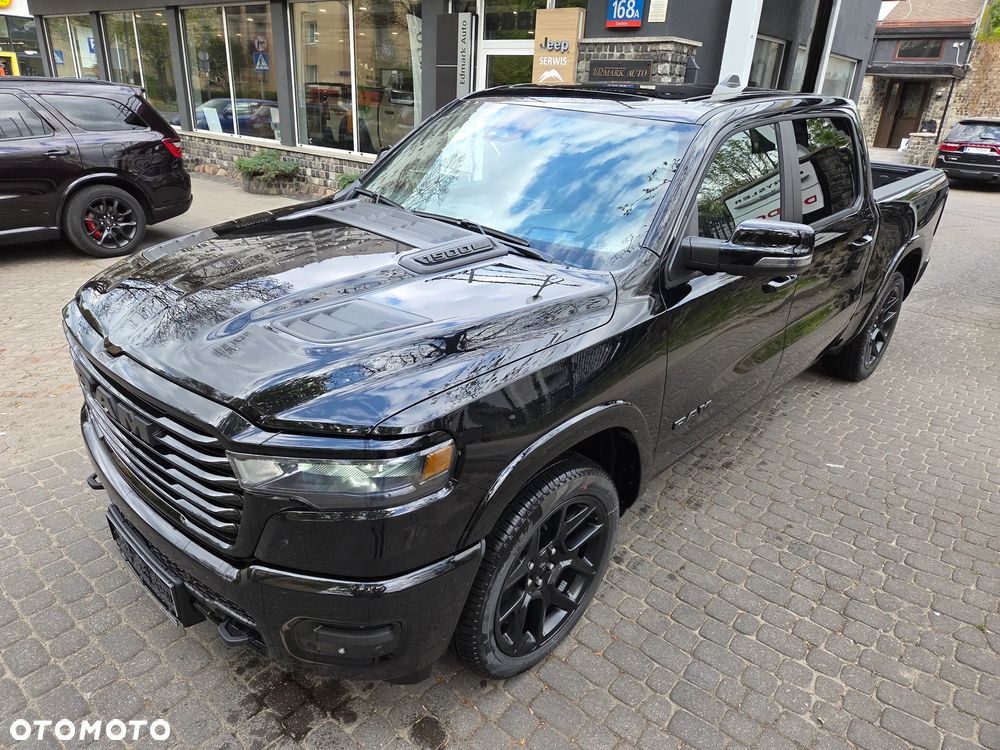 RAM 1500 Laramie Night Premium - 8