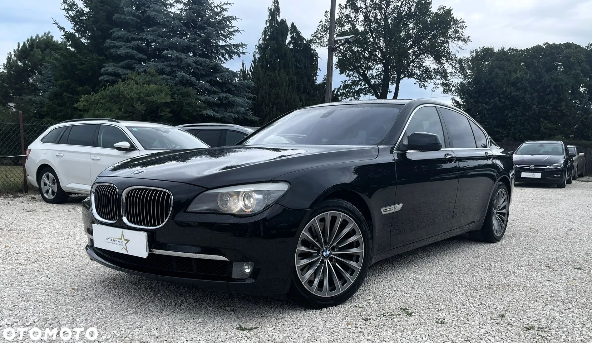 BMW Seria 7 750i - 1