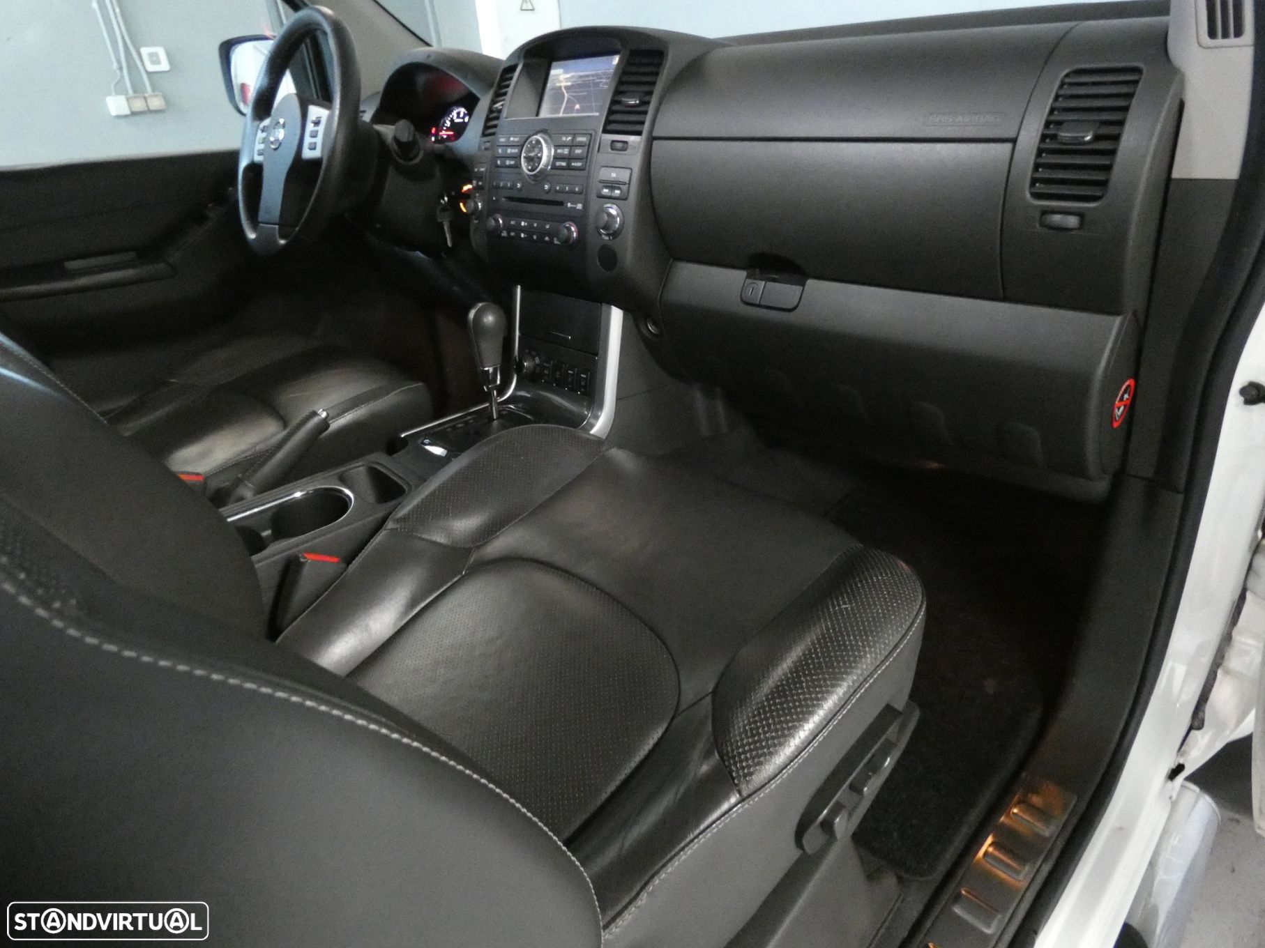 Nissan Navara 3.0 dCi V6 CD LE Hi-T.+P.Pr.AT 4WD - 15