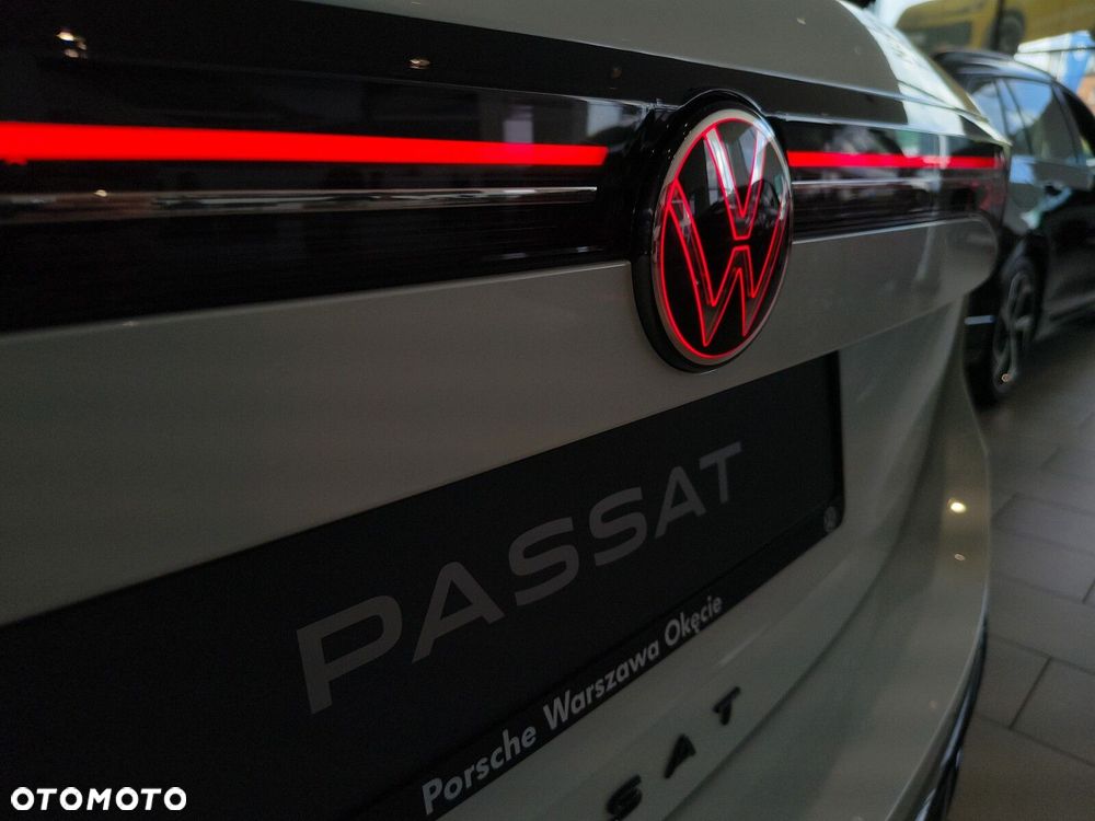 Volkswagen Passat Variant 2.0 TSI R-Line Plus DSG - 36