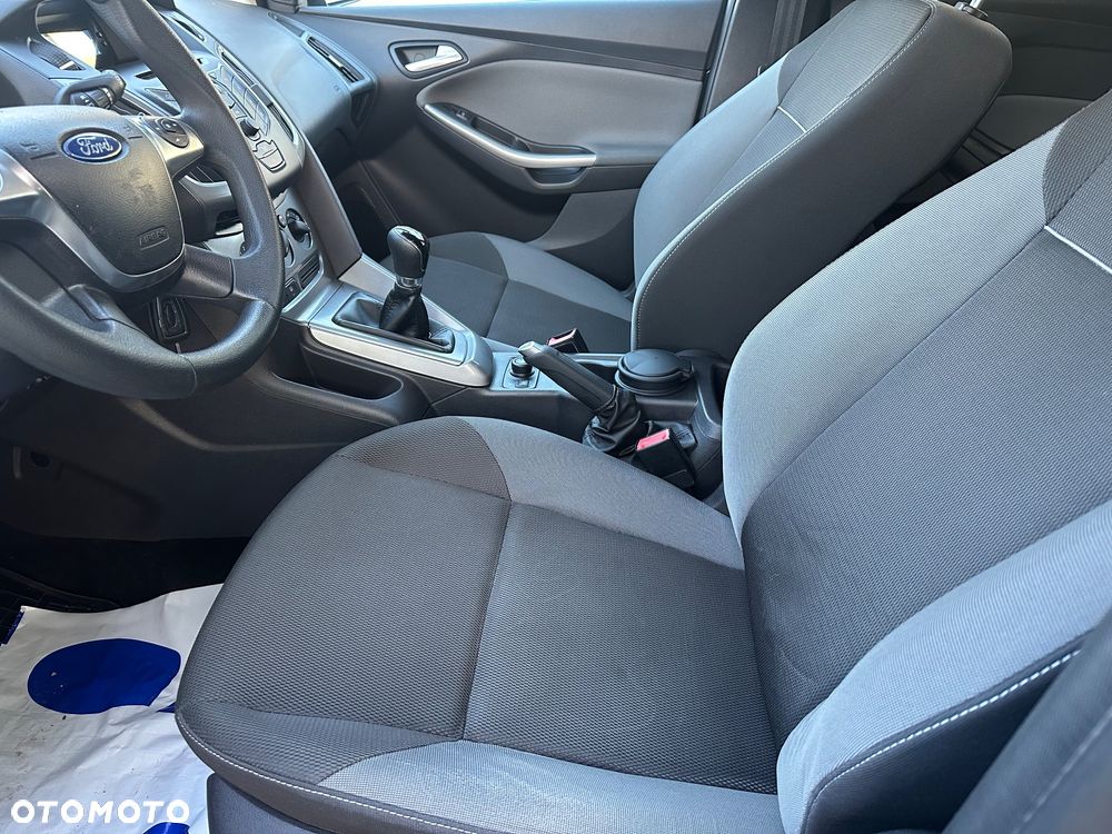 Ford Focus 1.6 Trend Sport - 35