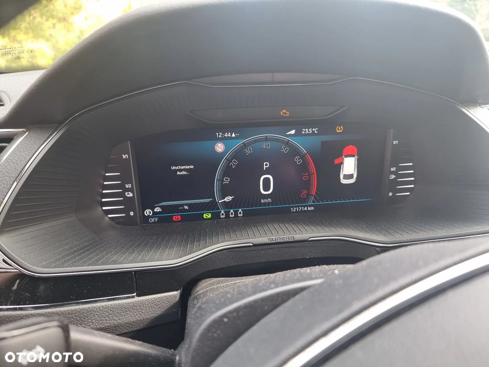 Skoda Superb 1.5 TSI ACT DSG L&K - 8
