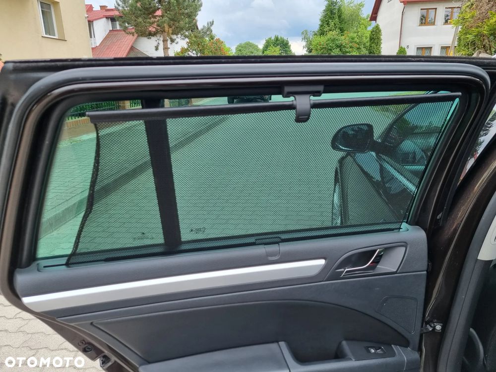 Skoda Superb 2.0 TDI Elegance DSG - 28