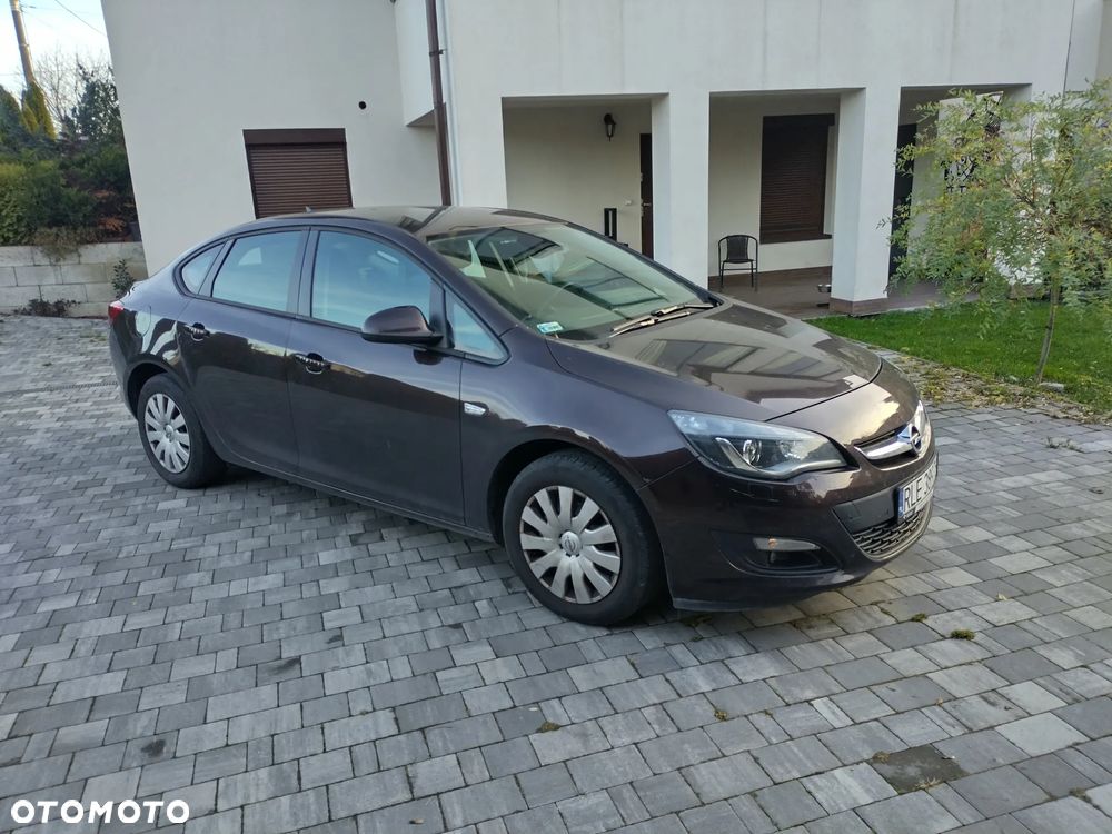 Opel Astra - 1