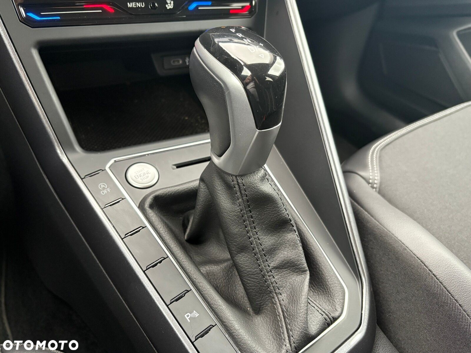 Volkswagen Taigo 1.5 TSI ACT Style DSG - 24