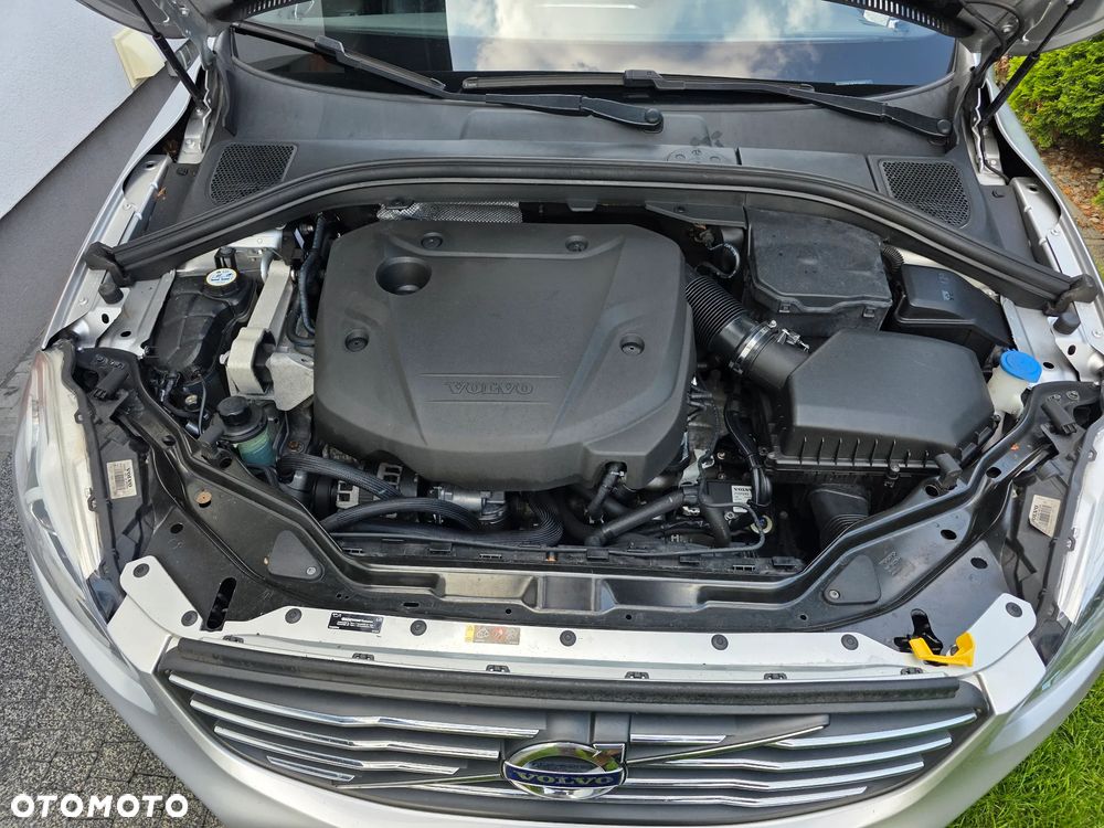 Volvo XC 60 D4 Geartronic Summum - 8