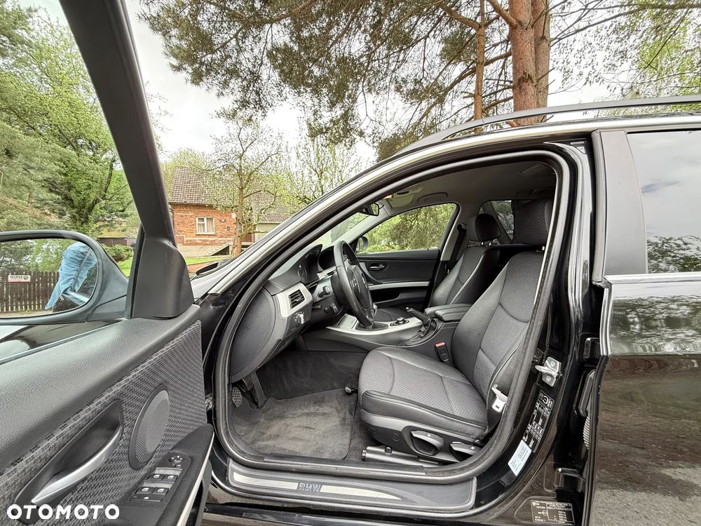 BMW Seria 3 330d - 15