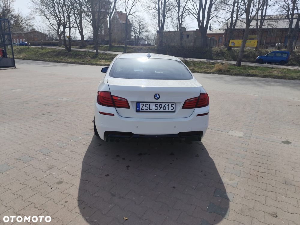 BMW Seria 5 528i - 5