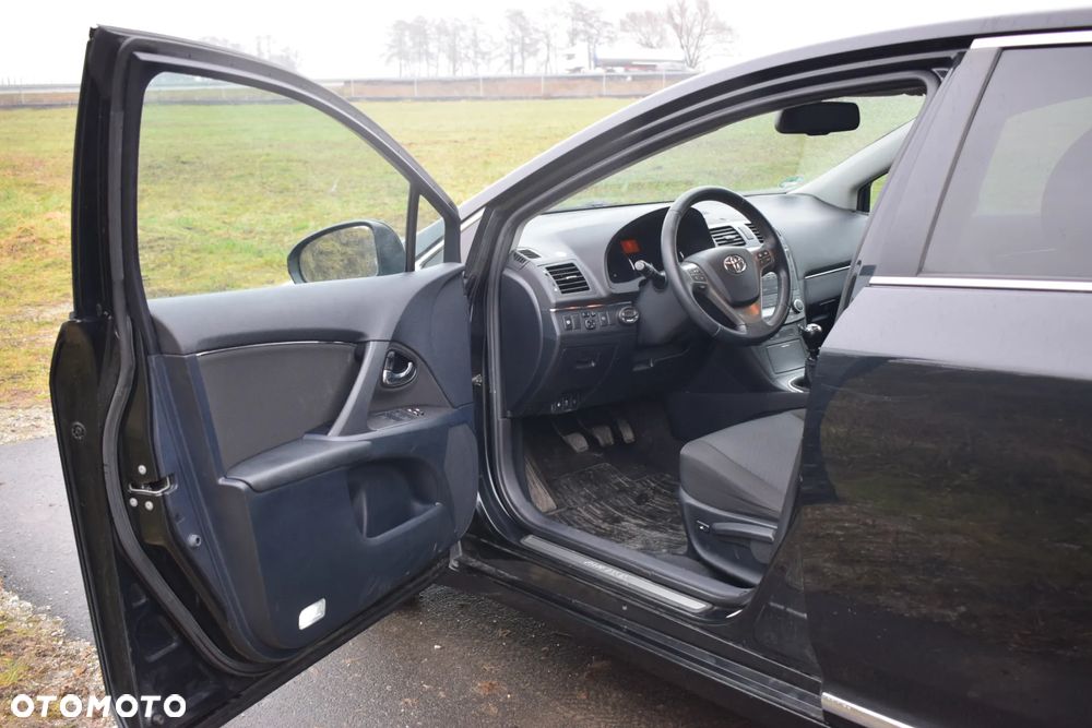 Toyota Avensis 2.2 D-CAT Executive - 11