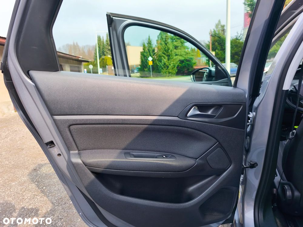 Peugeot 308 1.6 BlueHDi Active S&S - 19