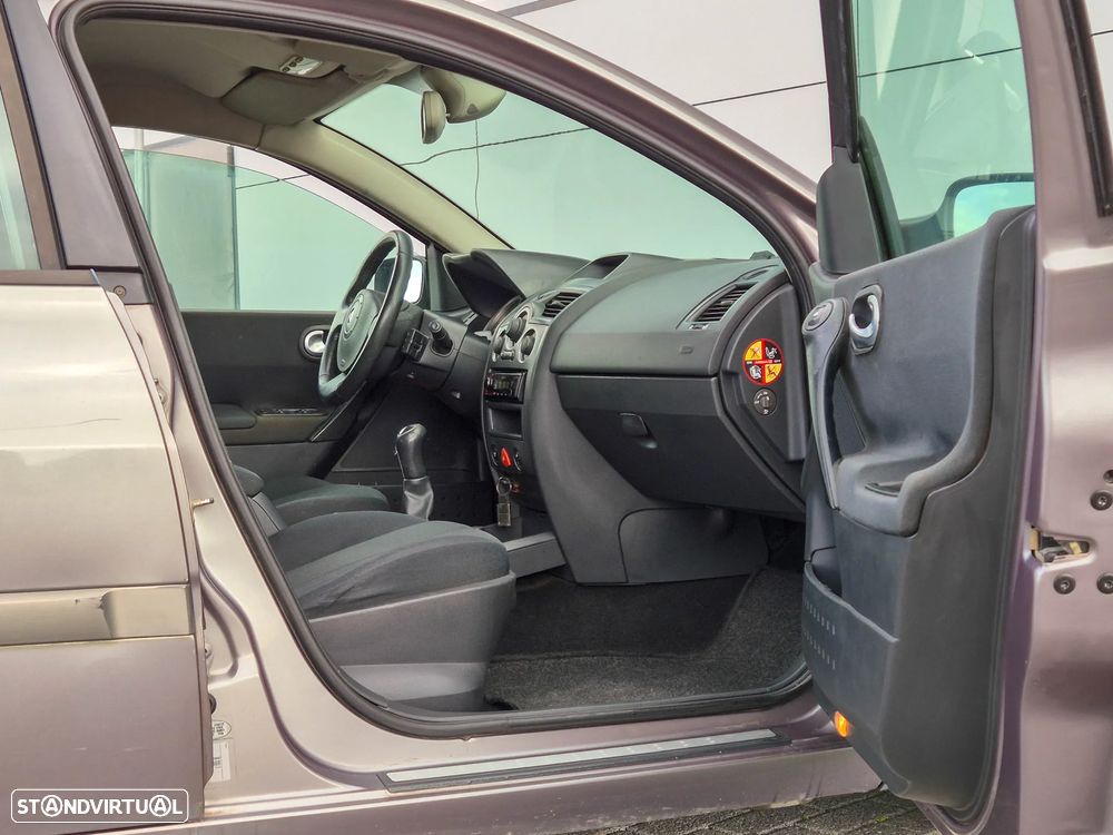 Renault Mégane Break 1.5 dCi Confort - 8