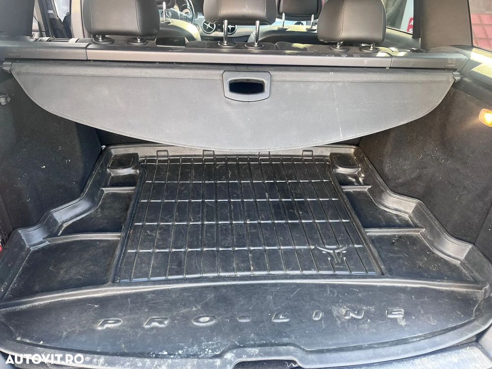 Mercedes-Benz GLK - 13