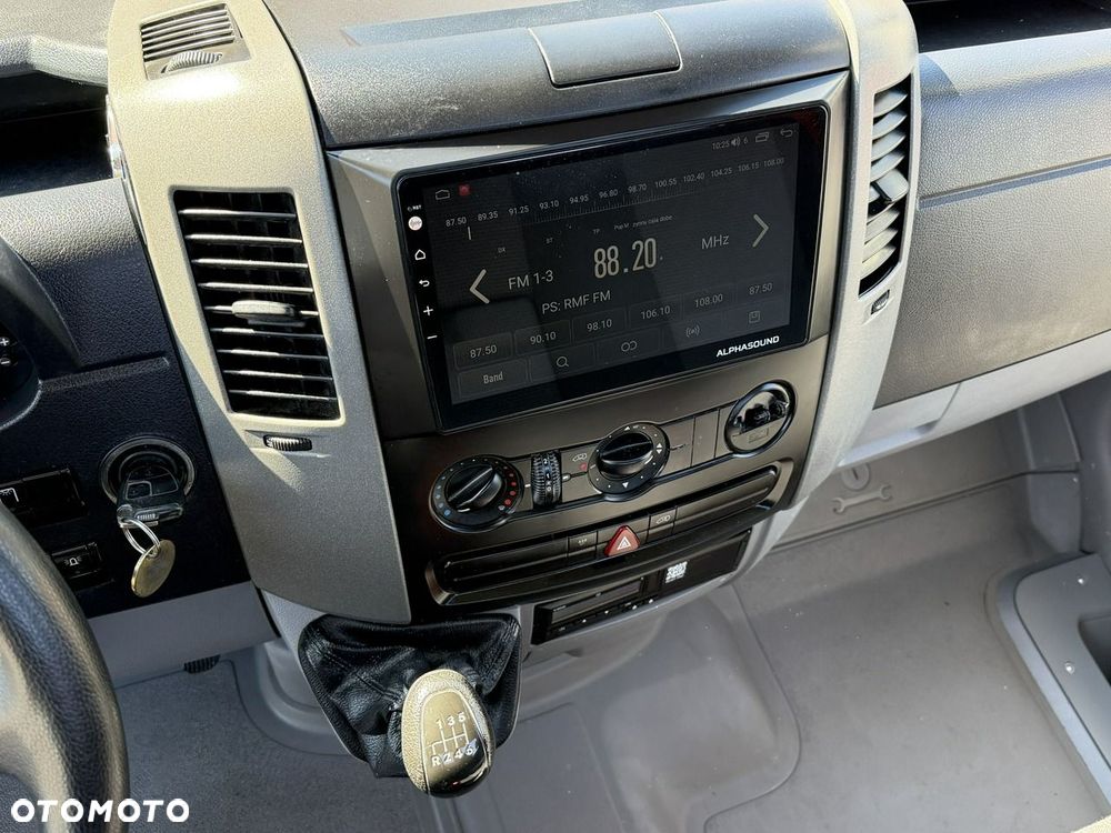 Mercedes-Benz Sprinter - 23