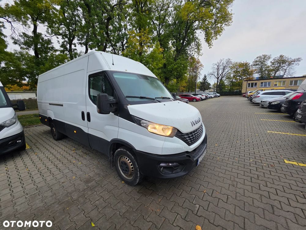Iveco Daily 2019 photo 2