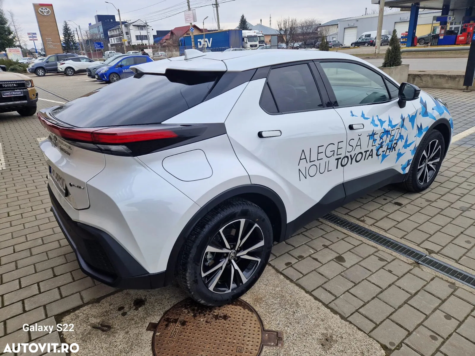 Toyota C-HR 2.0 PHEV 223 CP 4x2 CVT Dynamic - 5