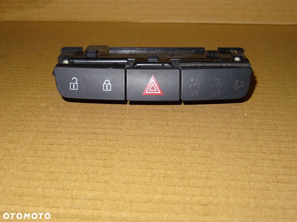 PRZYCISK PANEL ZAMYKANIA OTWIERANIA DRZWI ŚWIATEŁ AWARYJNYCH OPEL INSIGNIA 13271927 - 1