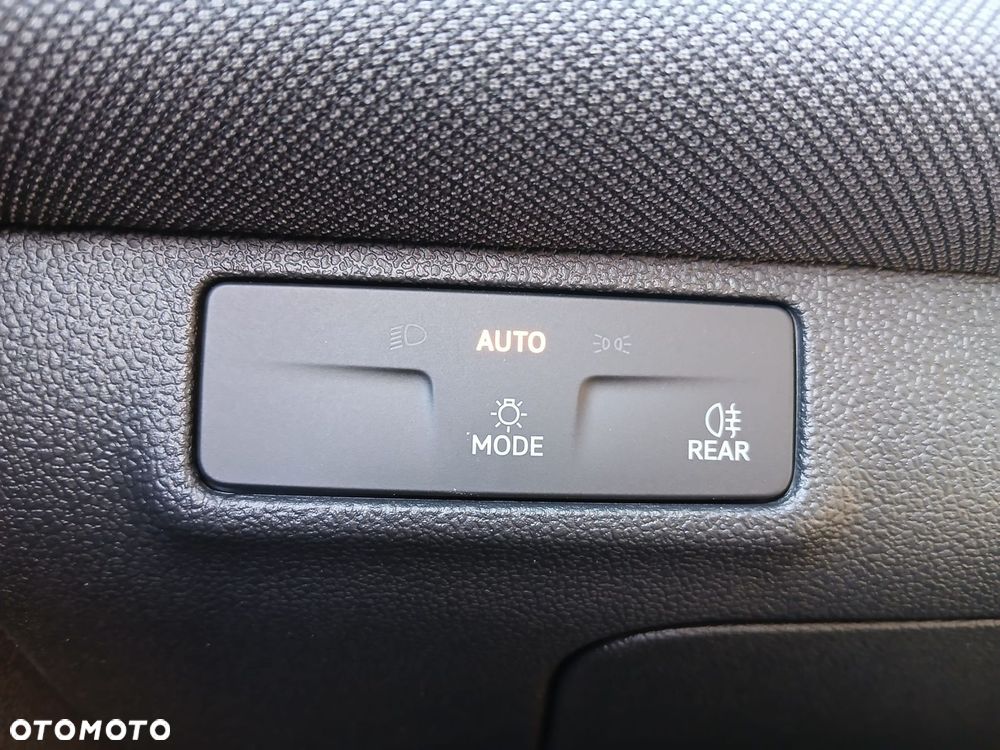 Volkswagen T-Roc 1.5 eTSI Life DSG - 16