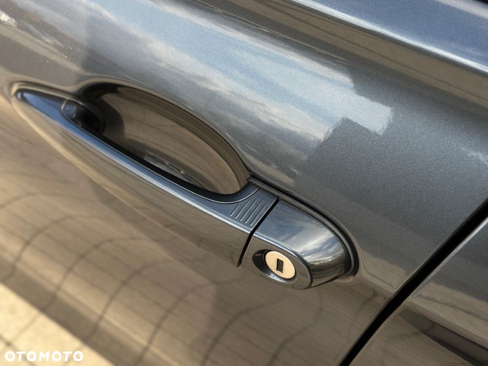 BMW Seria 3 320d Touring Sport-Aut Blue Performance Sport Line - 36