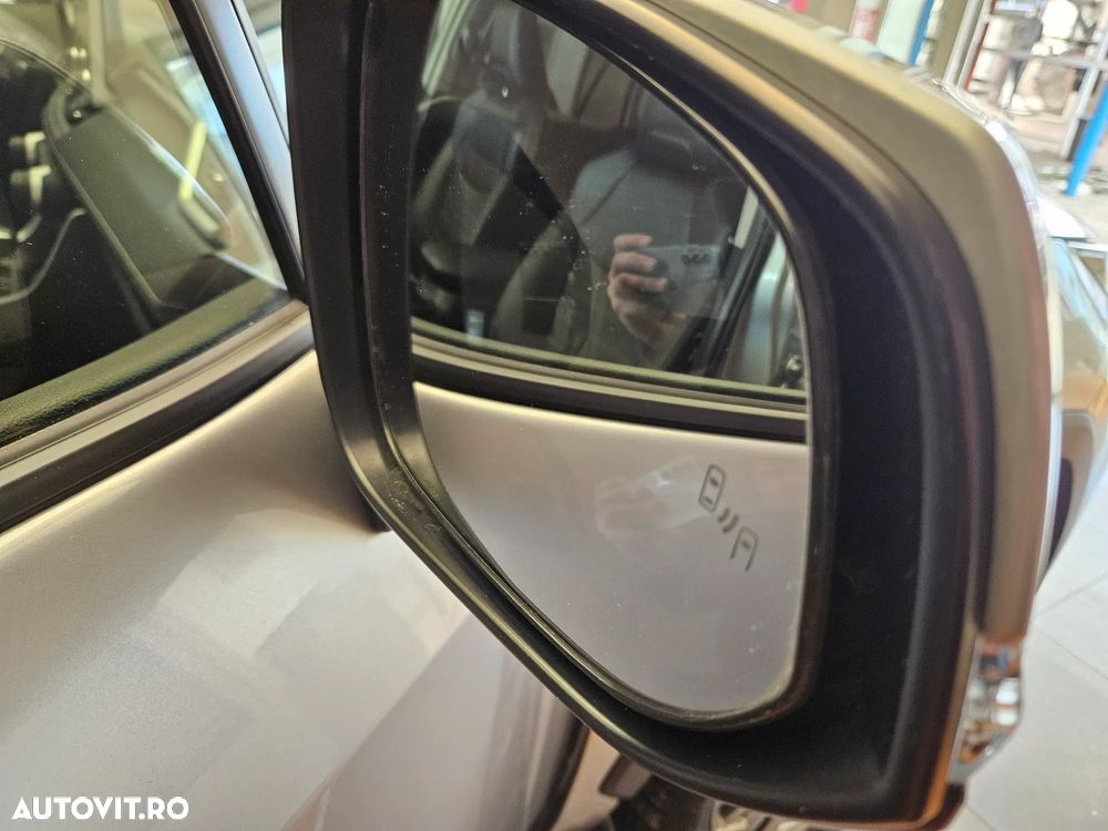 Toyota RAV4 2.5 VVT-iE 4x4 Luxury - 18