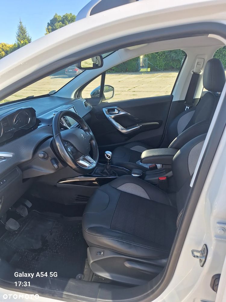 Peugeot 2008 PureTech 130 Stop&Start GT-Line Edition - 16