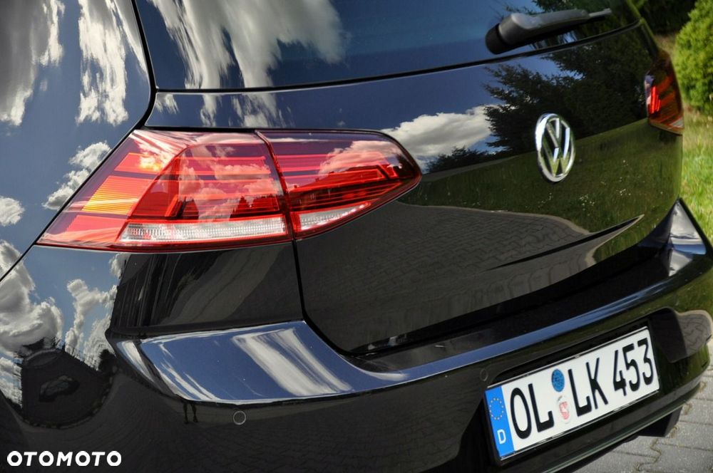 Volkswagen Golf - 16