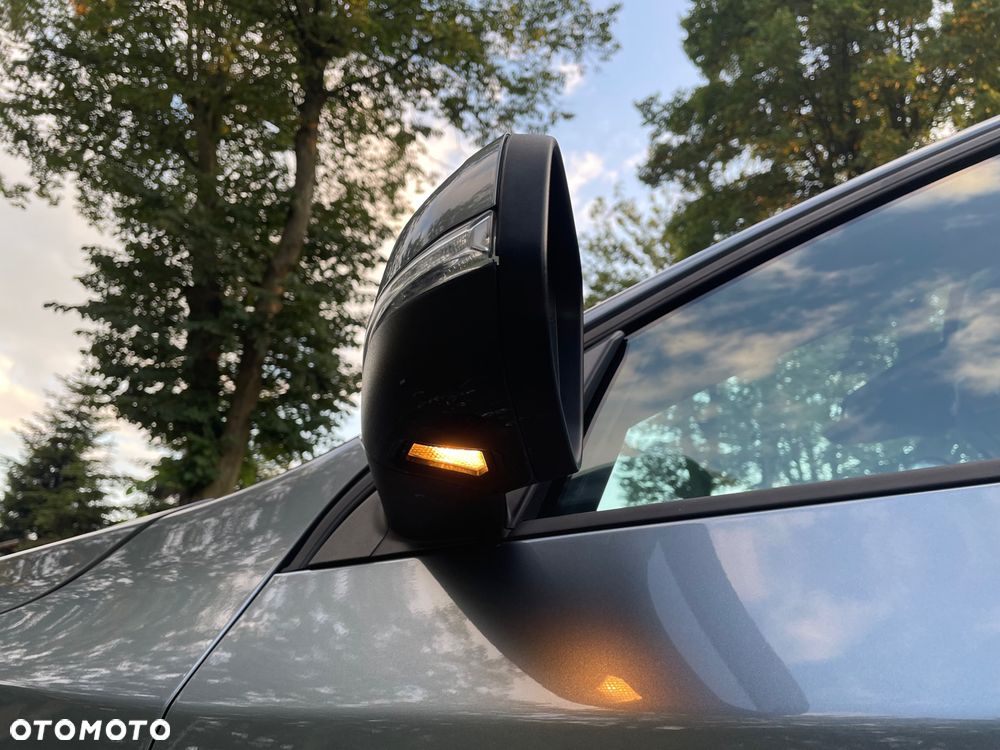 Volvo V60 T5 Geartronic R-Design - 25