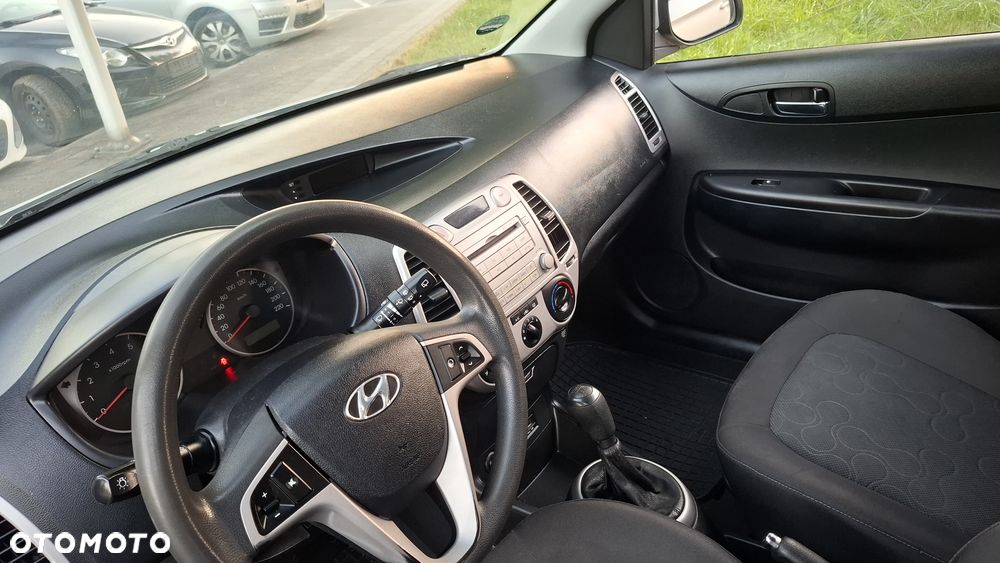 Hyundai i20 - 16