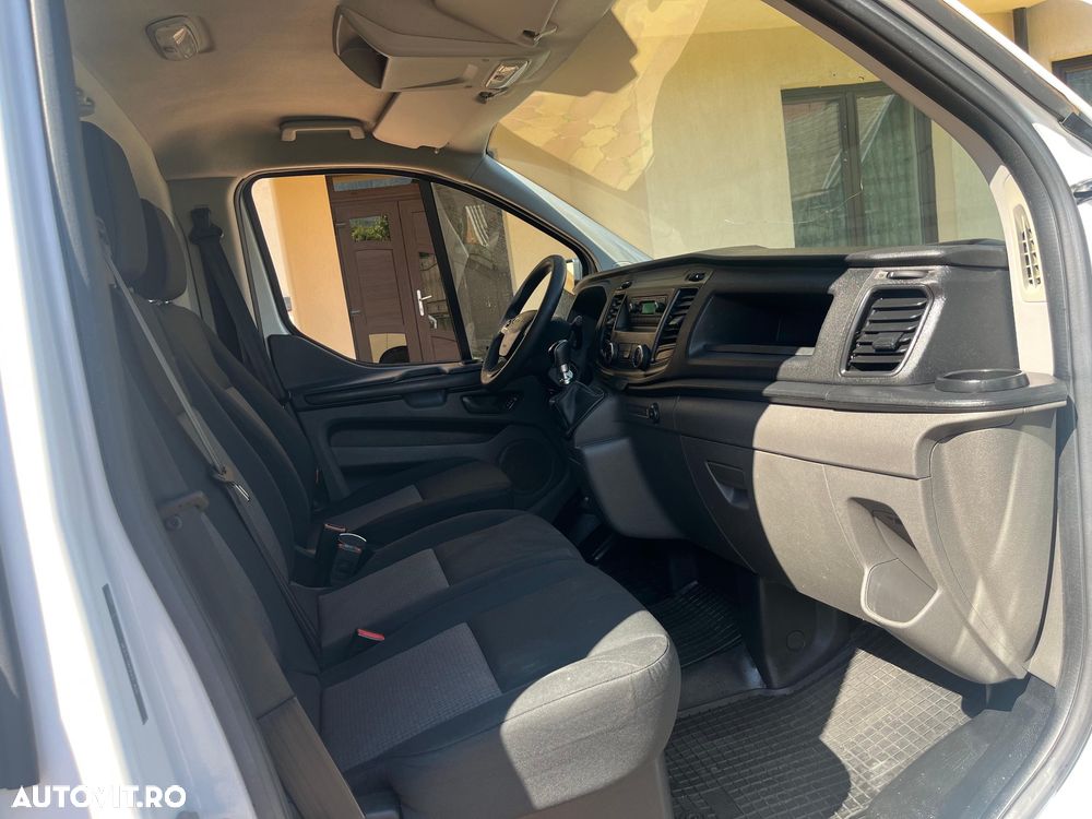 Ford Transit Custom - 11