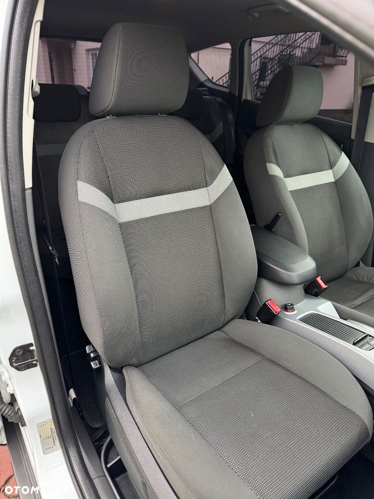 Ford Kuga 2.0 TDCi 4x4 Trend - 13