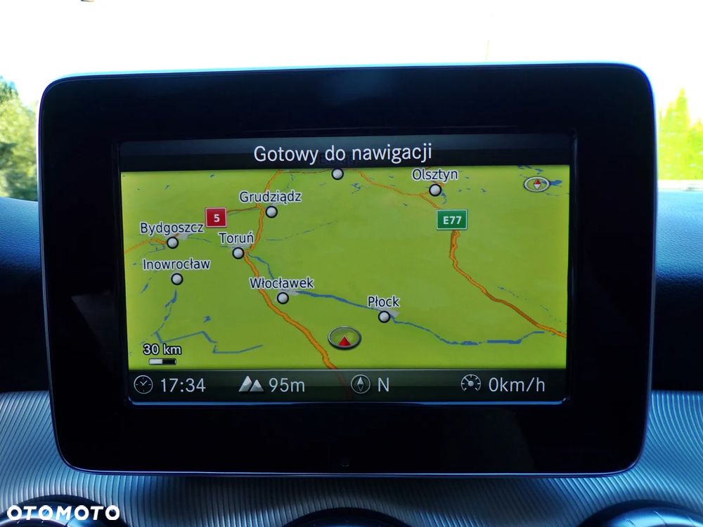 Mercedes-Benz CLA 180 UrbanStyle Edition - 23