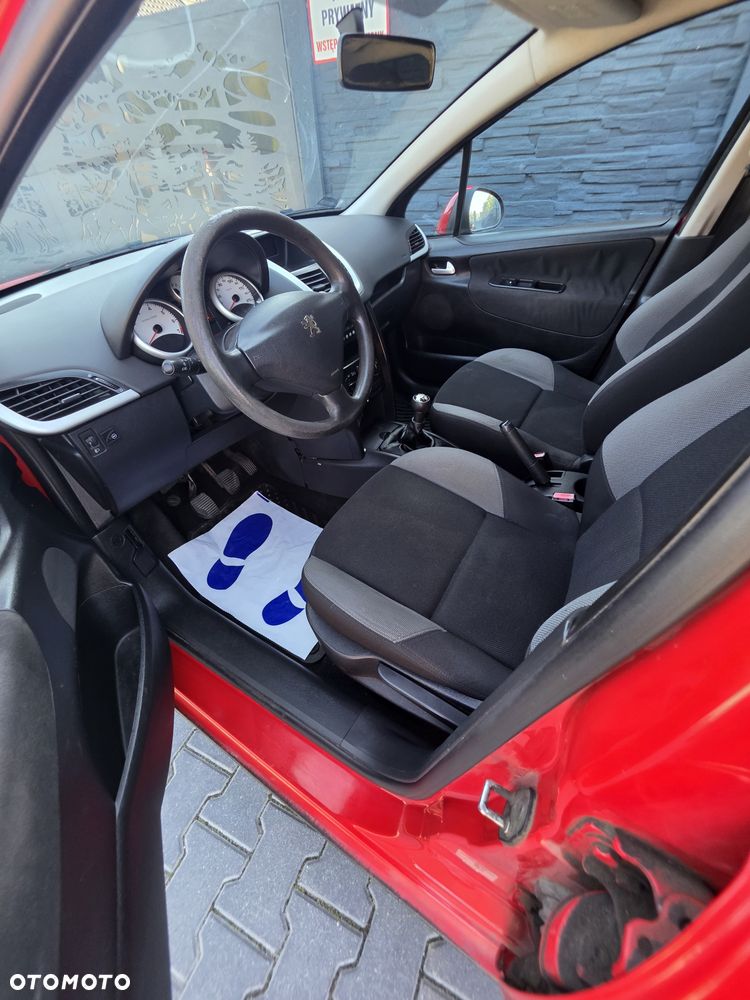 Peugeot 207 - 7