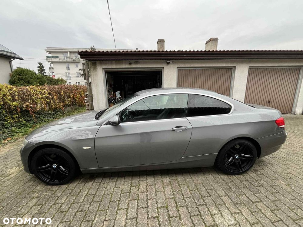 BMW Seria 3 325d - 9