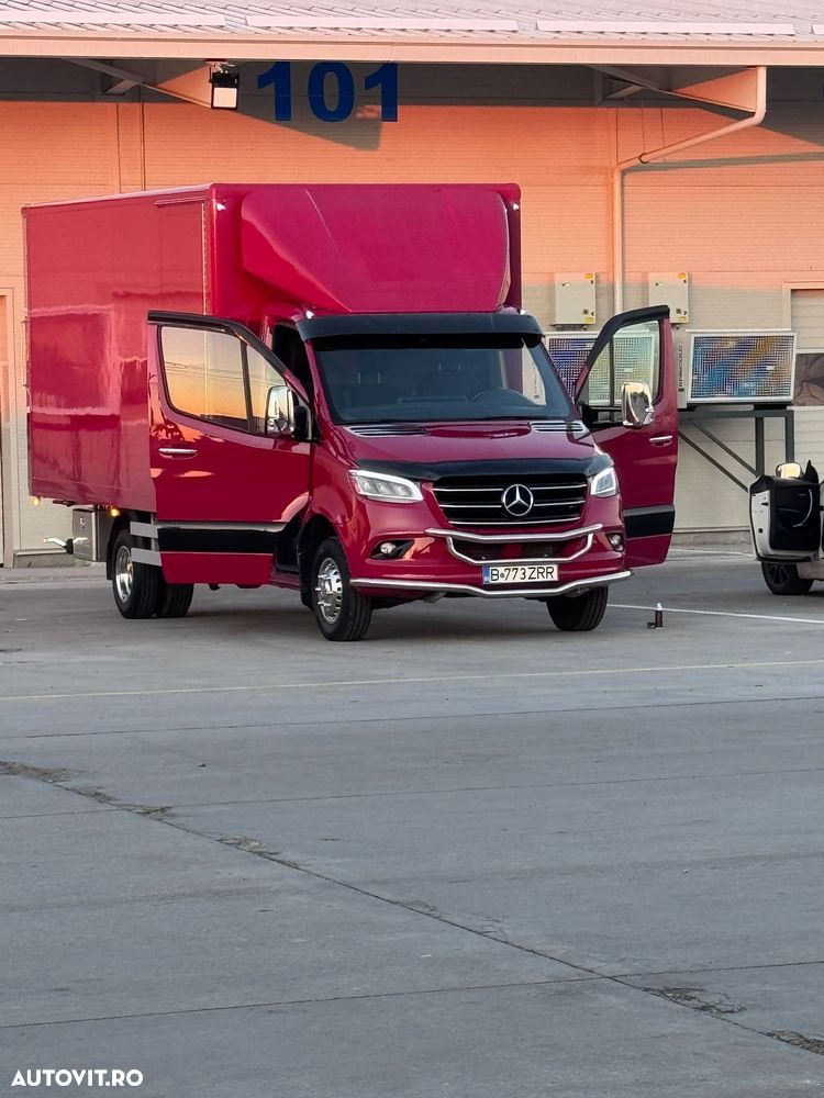 Mercedes-Benz Sprinter - 1